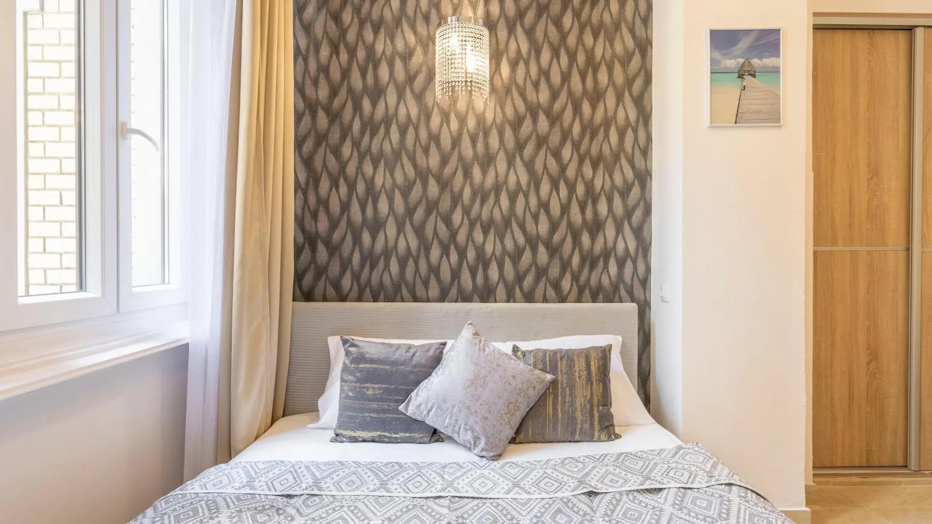 Central Cozy & Homy Apartment In The Heart Of Budapeşte 0*,  Macaristan