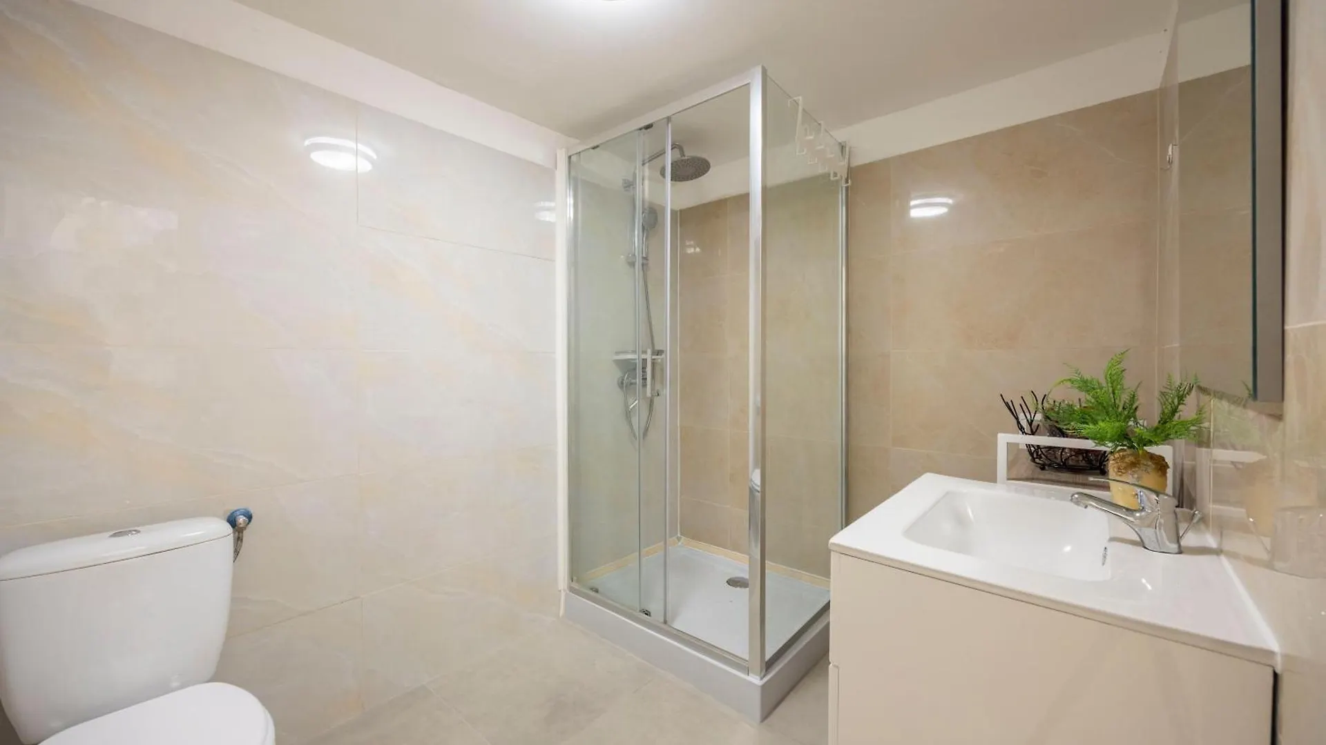 Central Cozy & Homy Apartment In The Heart Of Budapeşte