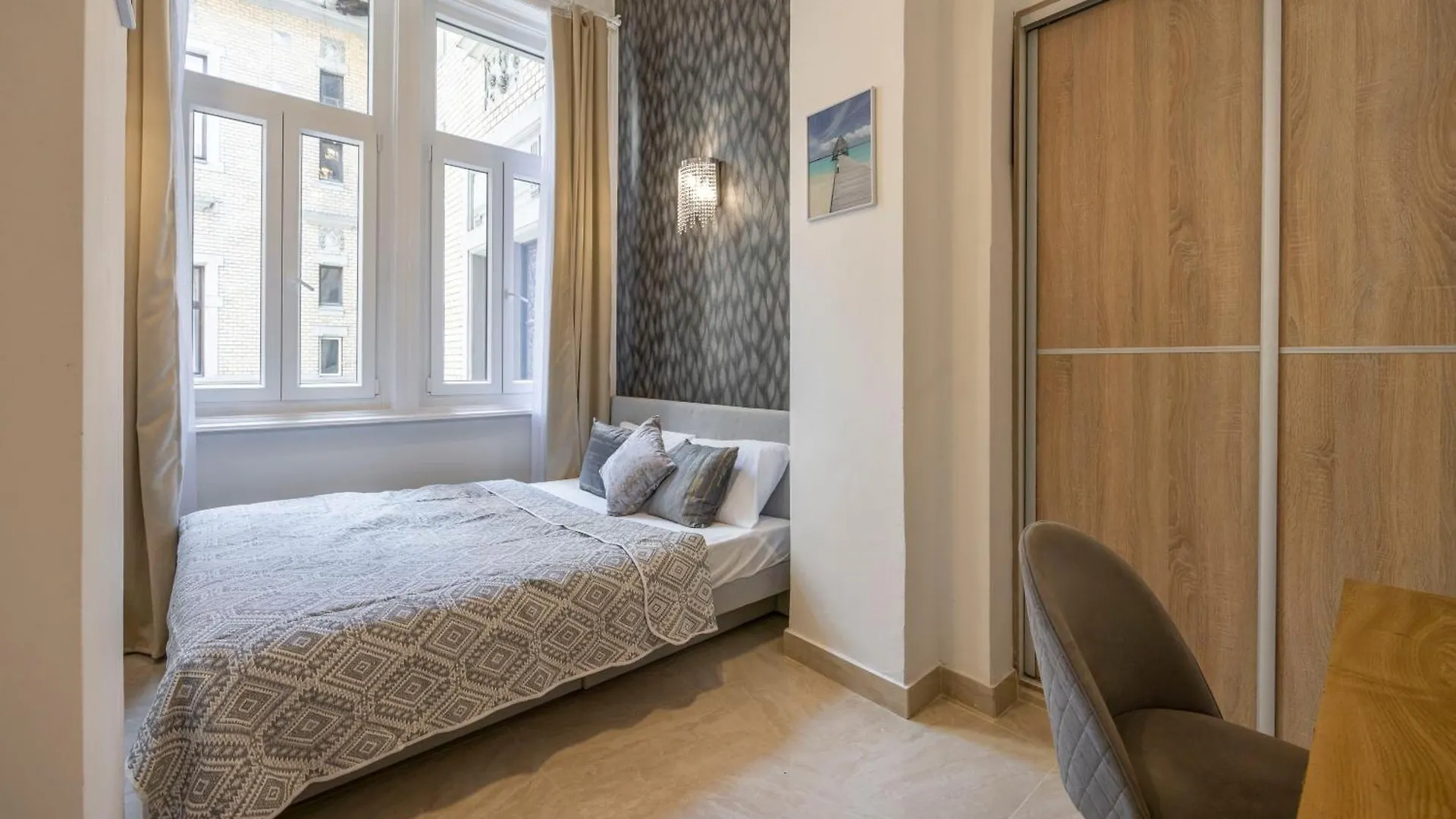Central Cozy & Homy Apartment In The Heart Of Budapest