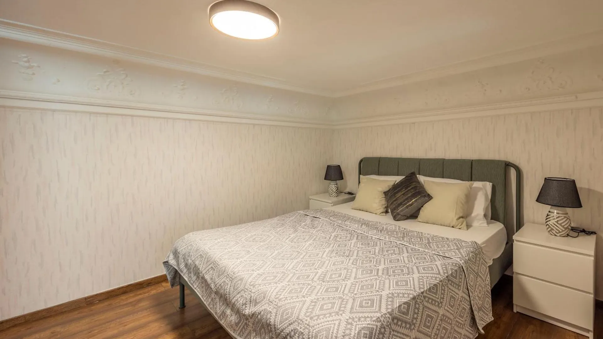 Central Cozy & Homy Apartment In The Heart Of Budapest 0*,